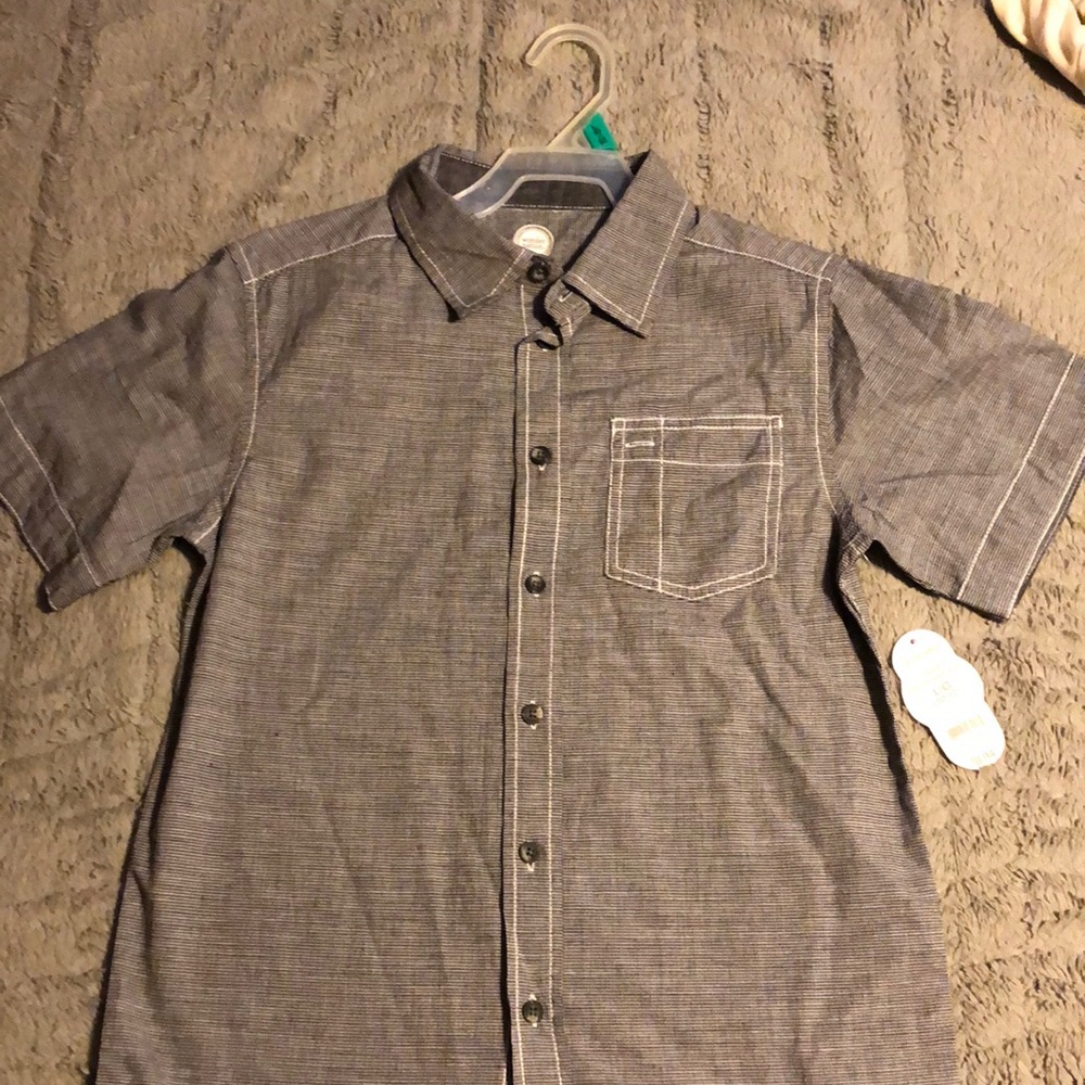 Boys size 10/12 gray button up